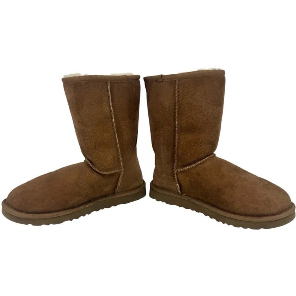 UGG Classic Short Chestnut Boots
